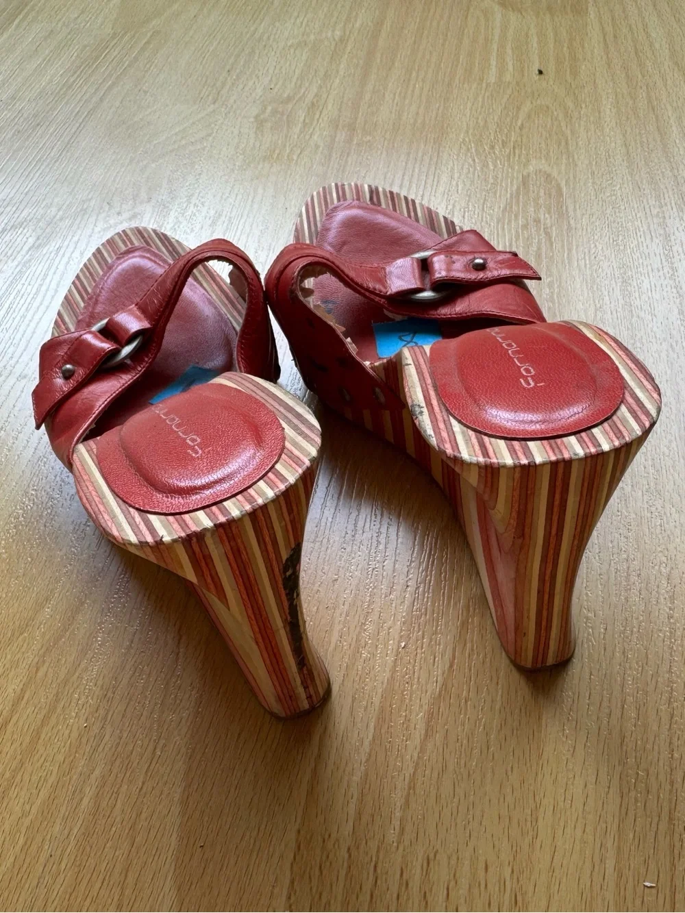 Vintage Fornarnia red leather and wood wedge sandals